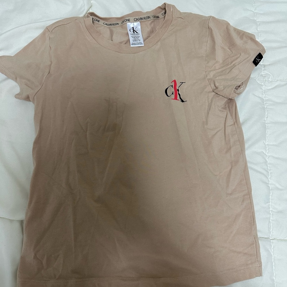 Calvin Klein t shirt